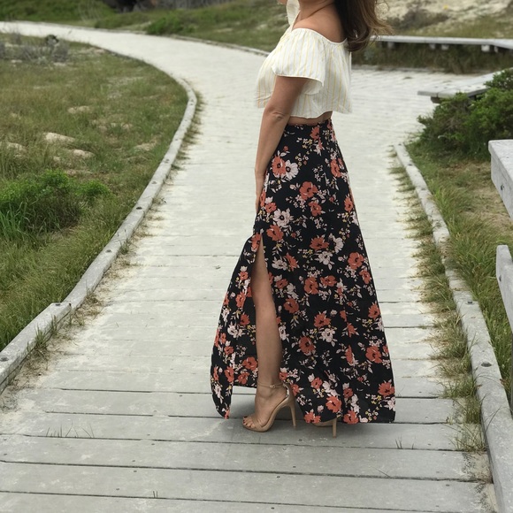 Floral Skirt - Picture 2 of 4